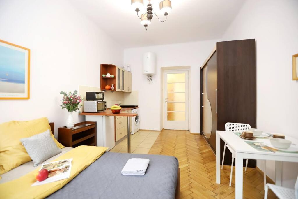 Batorego Cosy Apartment 크라쿠프 외부 사진